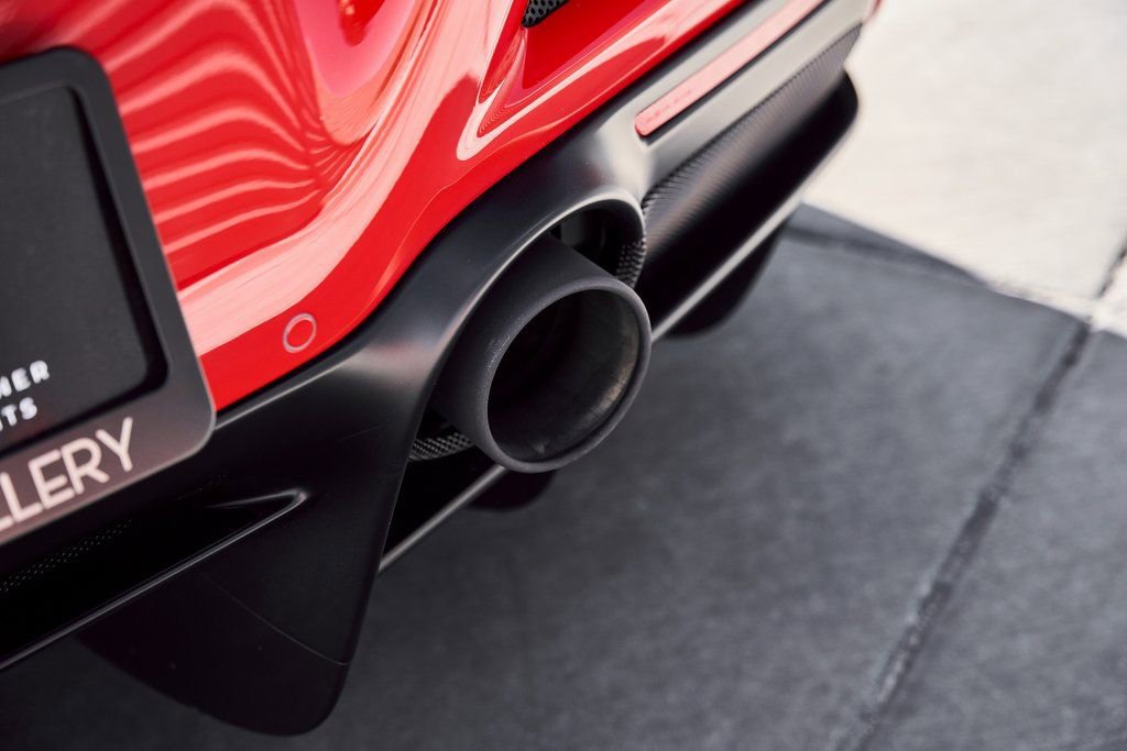 Used 2022 Ferrari F8 Tributo image 15