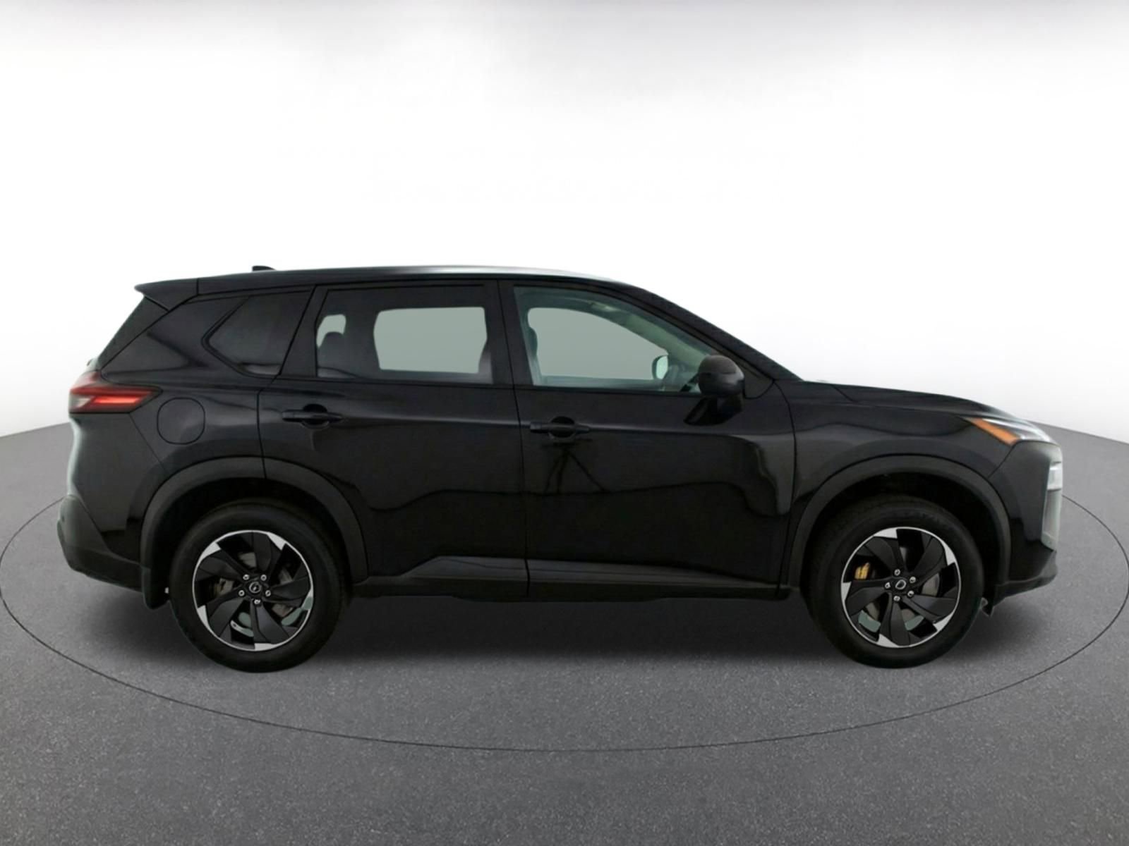 Used 2025 Nissan Rogue SV AWD/4WD image 14