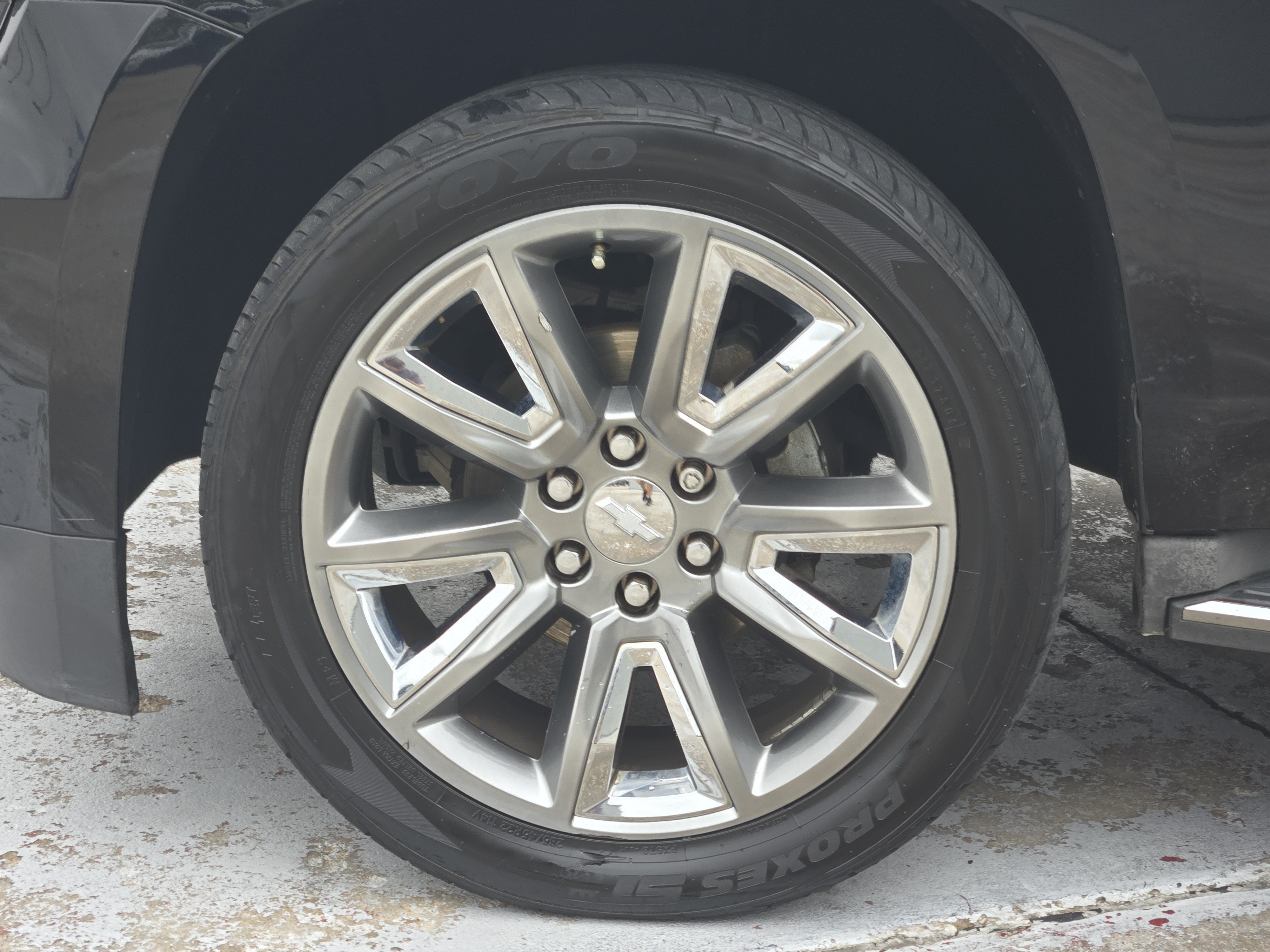 Used 2015 Chevrolet Tahoe LTZ AWD/4WD image 13