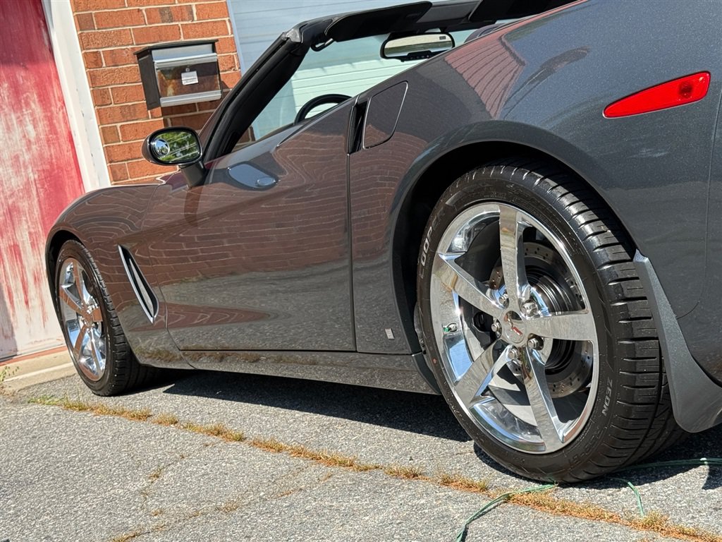 Used 2009 Chevrolet Corvette Convertible w/ Preferred Equipment Group RWD image 26