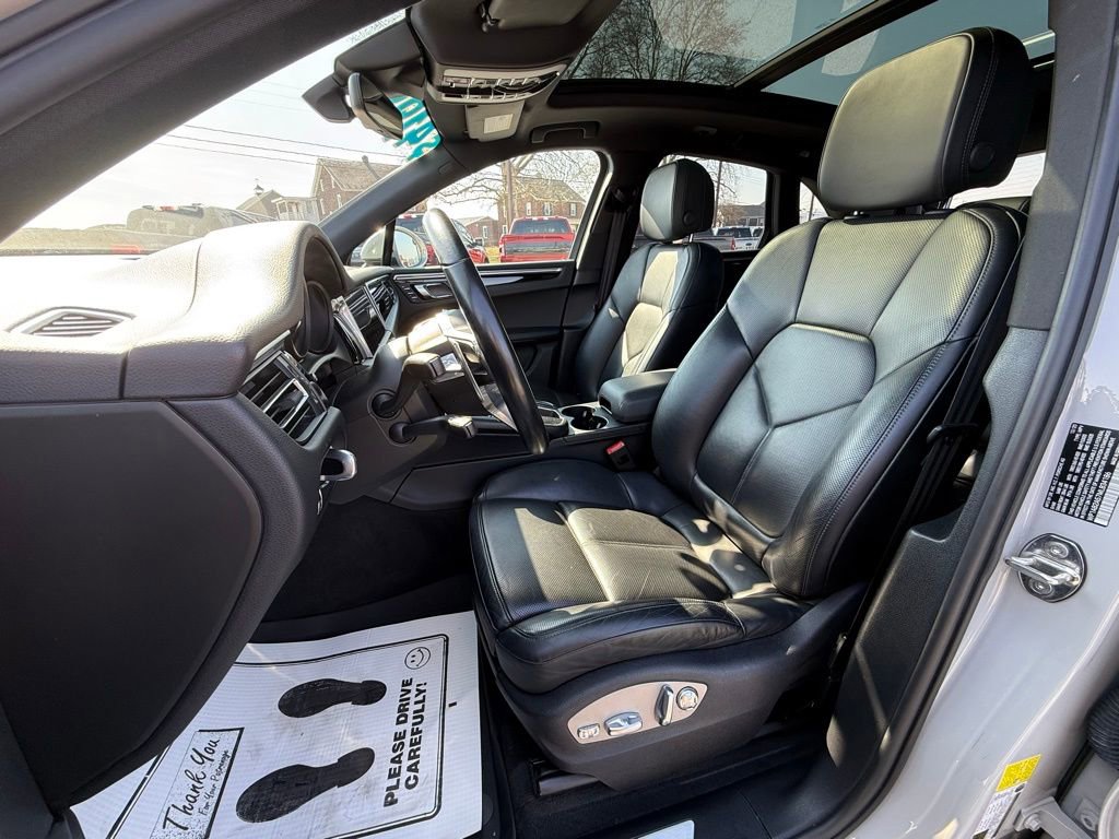 Used 2021 Porsche Macan S image 14