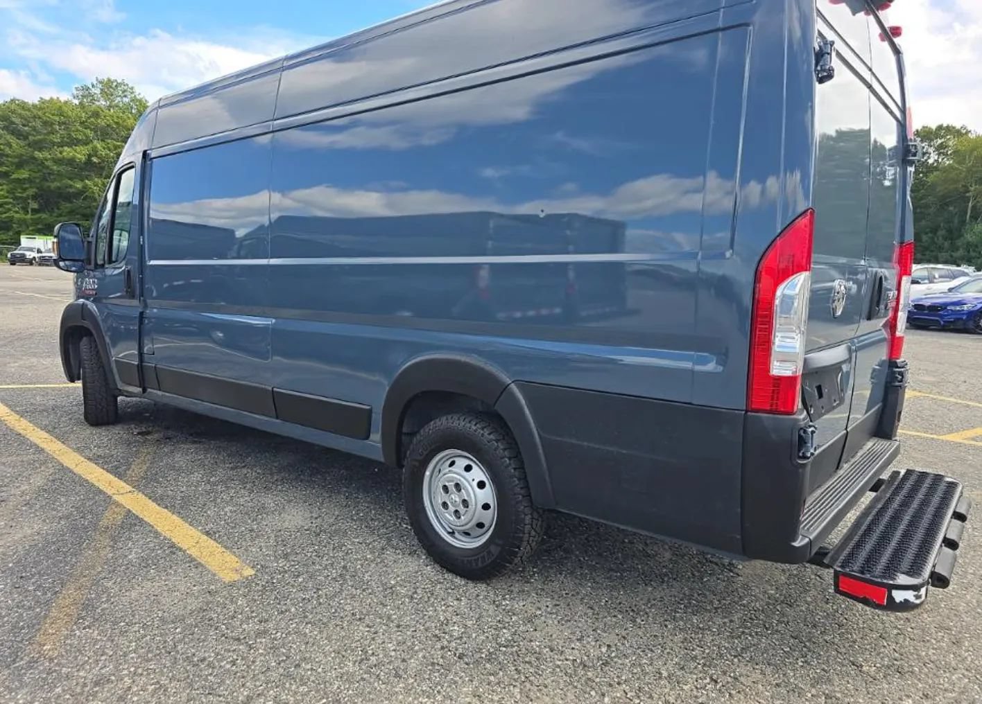 Used 2020 RAM ProMaster 3500 FWD image 2
