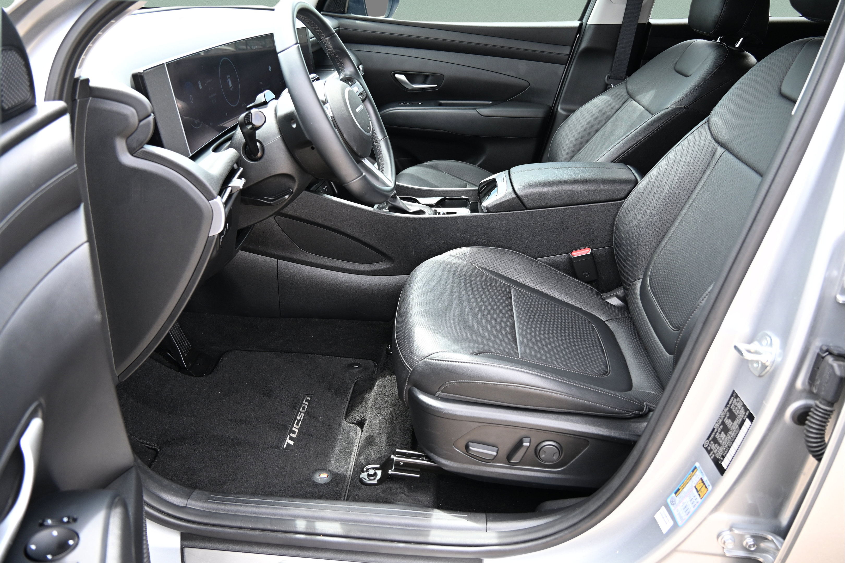 Used 2025 Hyundai Tucson SEL FWD image 18