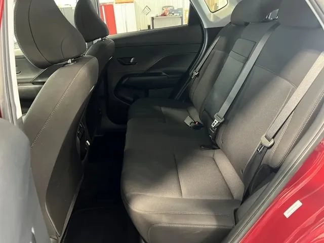 Used 2025 Hyundai Kona SEL AWD/4WD image 17