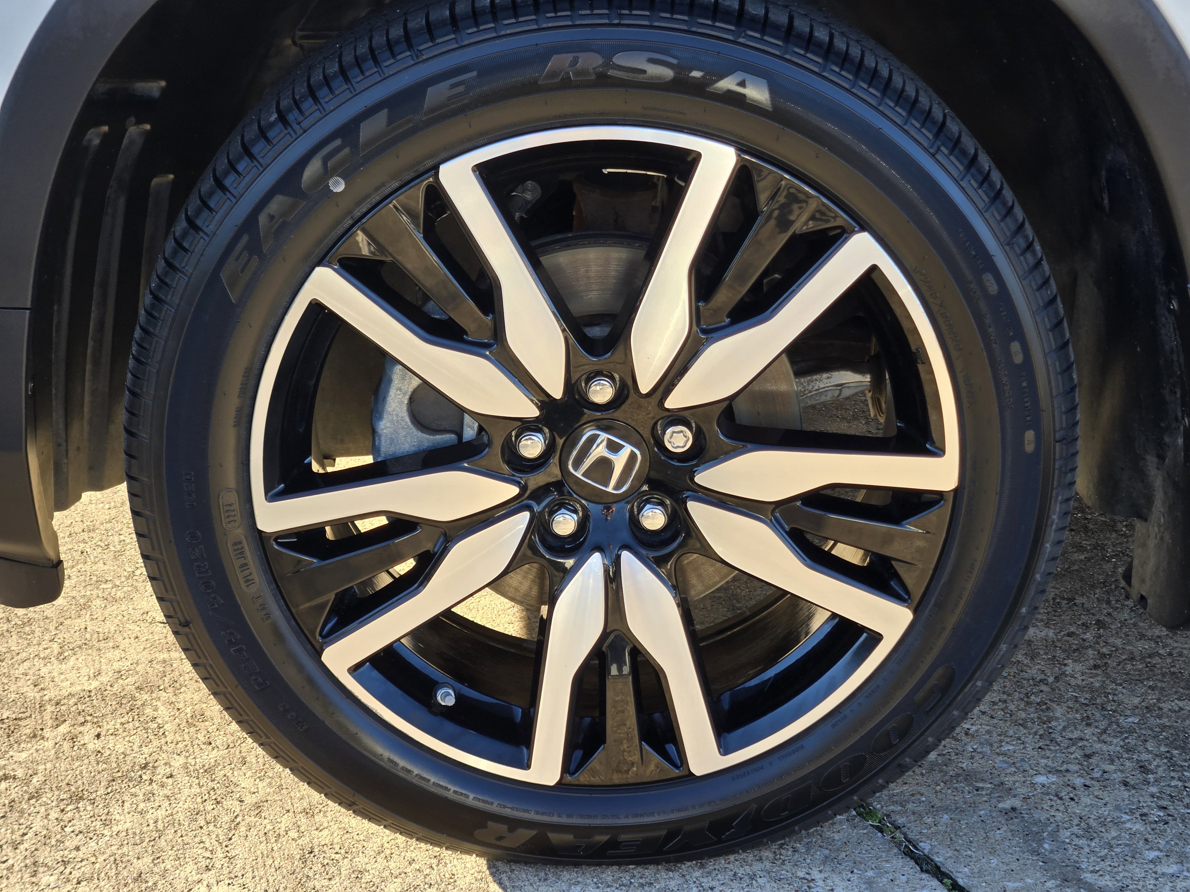 Used 2020 Honda Pilot Touring image 13