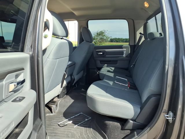 Used 2018 RAM 1500 Classic SLT AWD/4WD image 6
