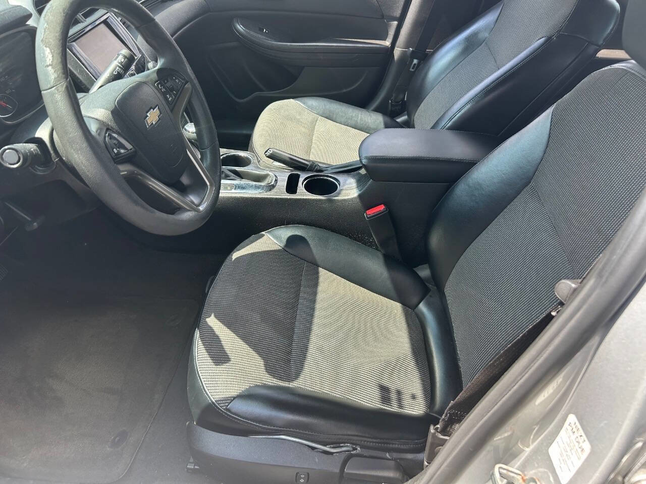 Used 2016 Chevrolet Malibu LT FWD image 10