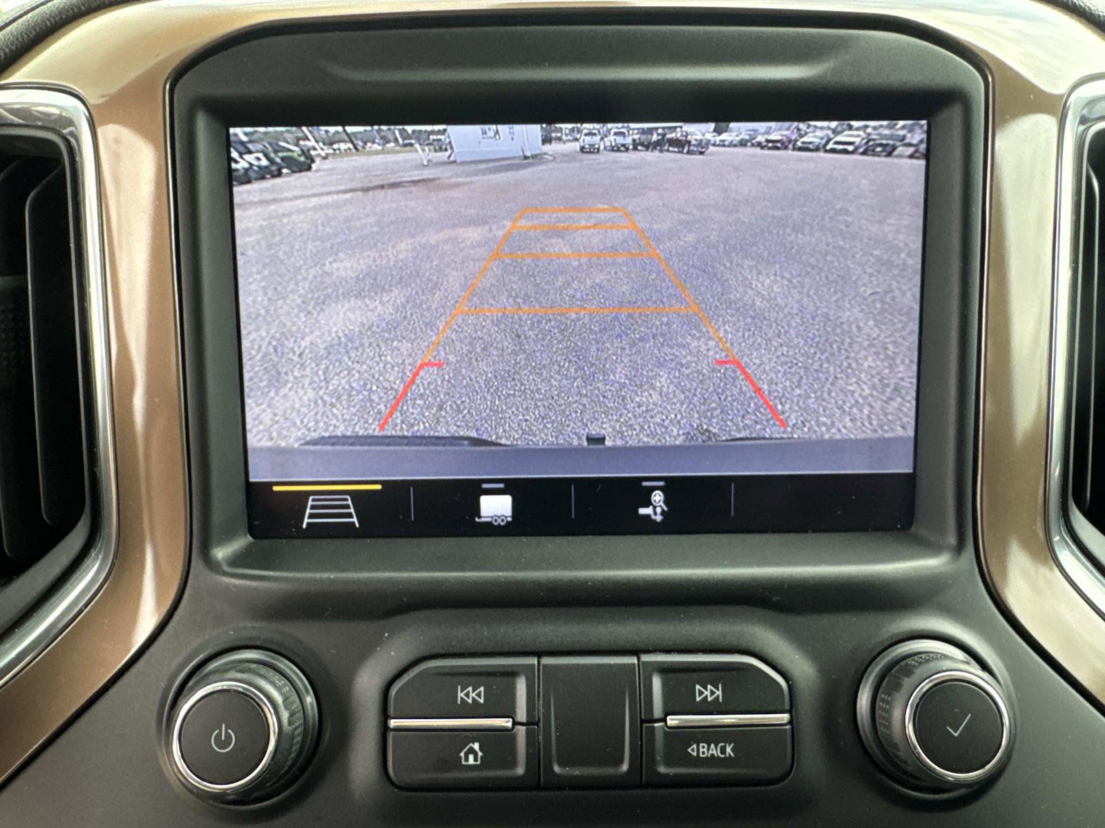 Used 2019 Chevrolet Silverado 1500 High Country AWD/4WD image 32
