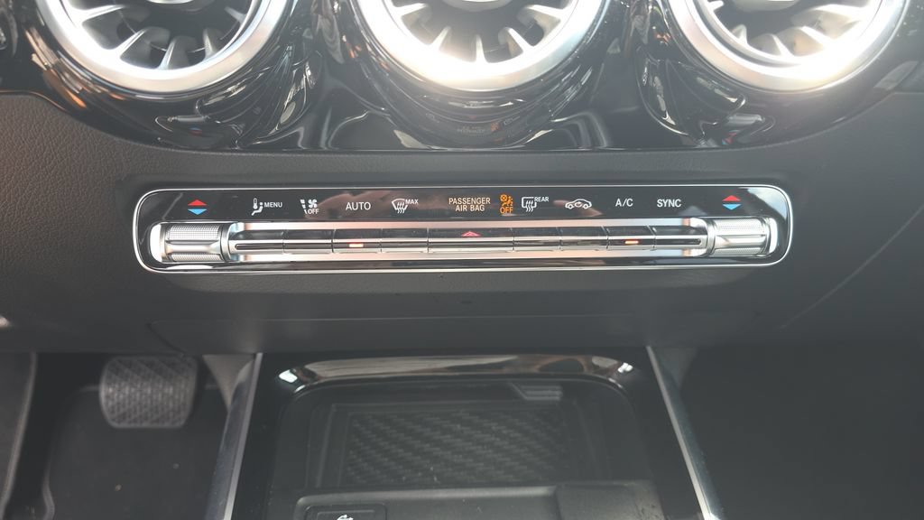 Certified 2025 Mercedes-Benz GLA 250 image 20