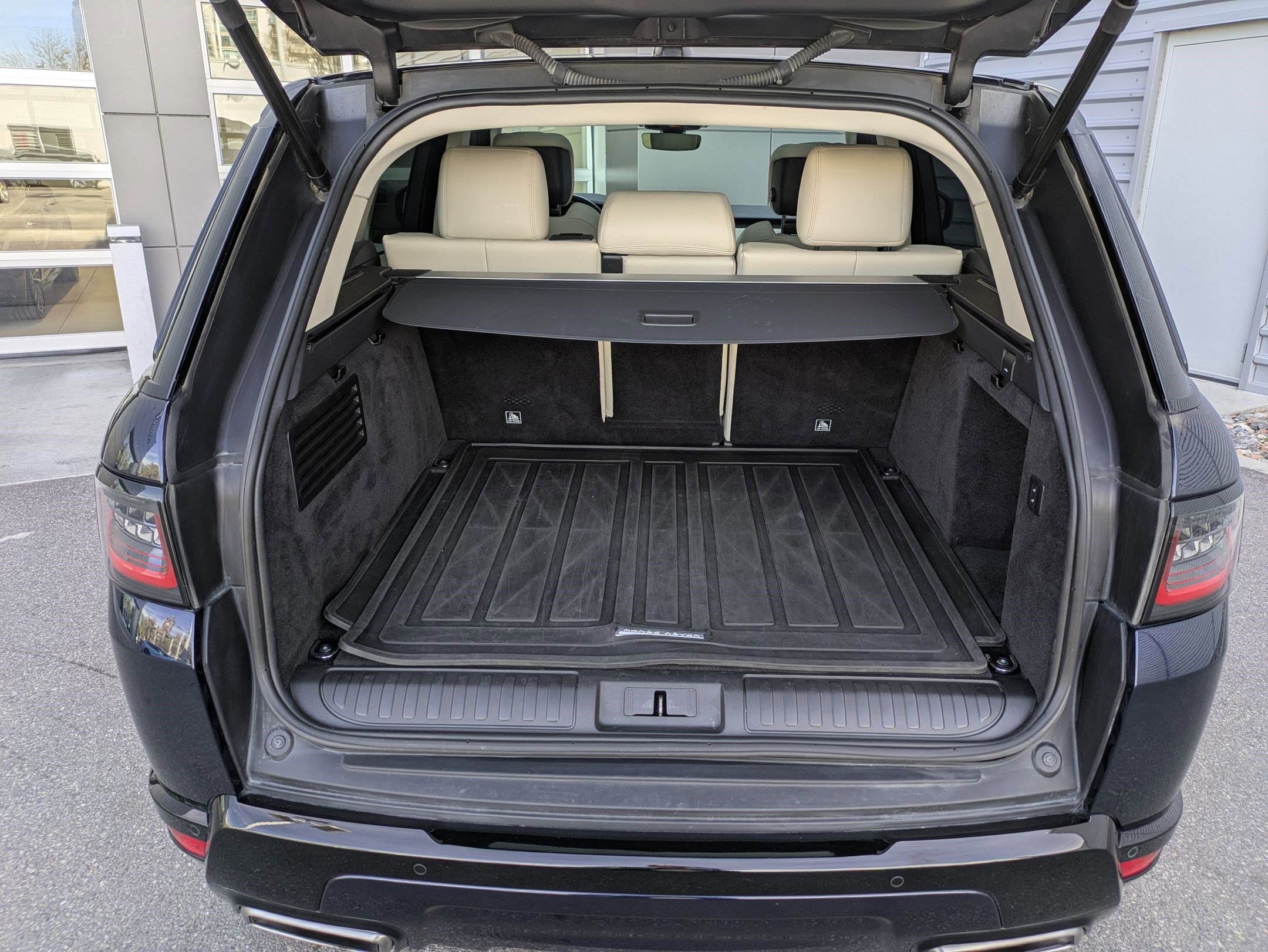 Certified 2020 Land Rover Range Rover Sport HSE image 31