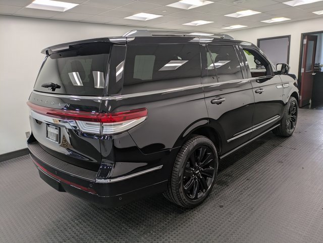 Certified 2023 Lincoln Navigator Reserve image 4