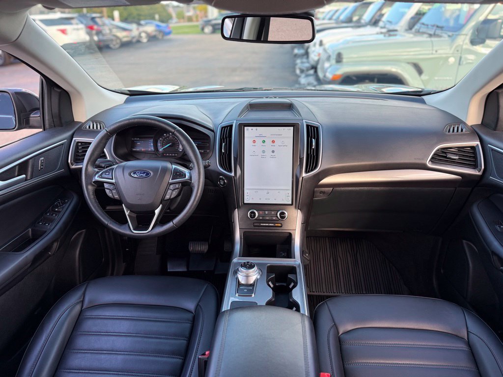Certified 2024 Ford Edge SEL w/ Convenience Package AWD/4WD image 2
