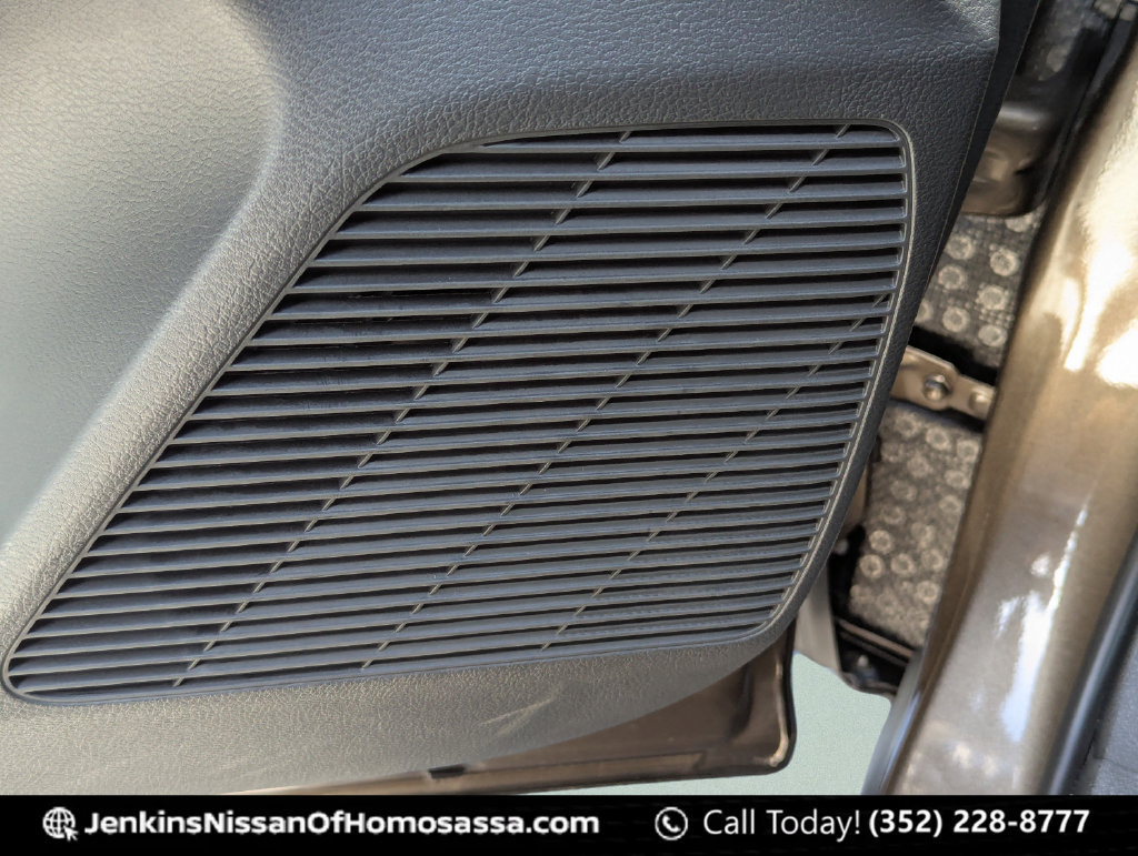 New 2026 Nissan Kicks SR FWD image 31