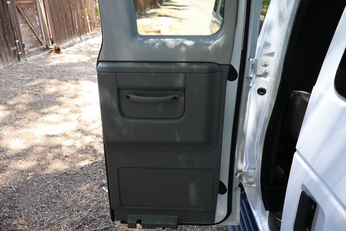 Used 2012 Ford E-350 and Econoline 350 XLT RWD image 25