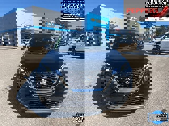 Used 2023 Nissan Rogue S image 9