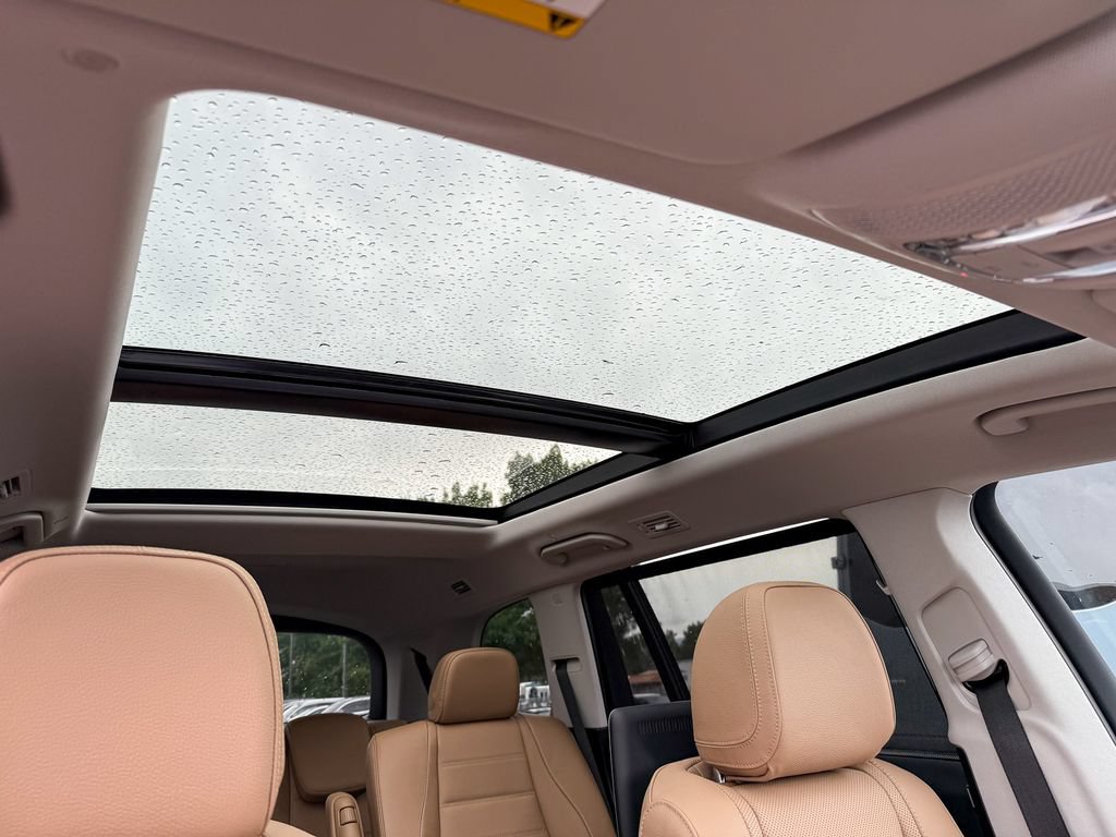 New 2026 Mercedes-Benz GLS 450 4MATIC image 17