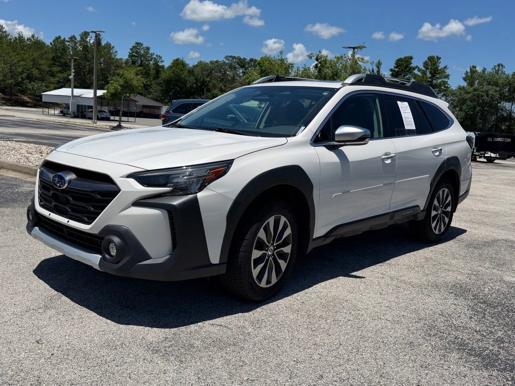 Used 2023 Subaru Outback Touring XT AWD/4WD image 3