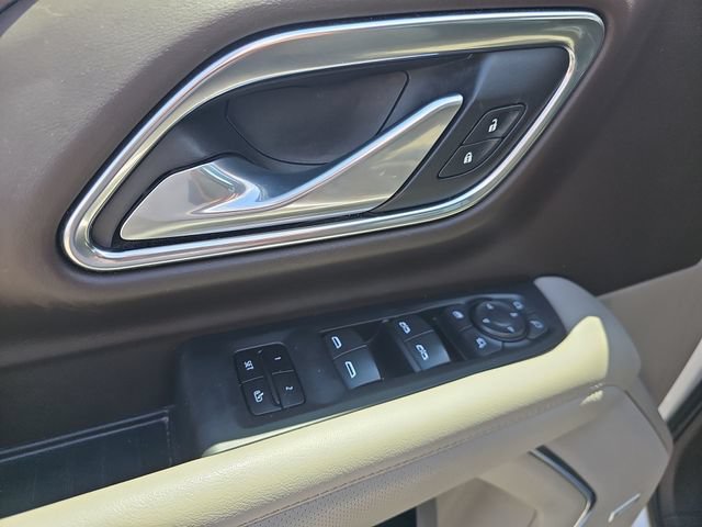 Used 2021 GMC Yukon XL SLT w/ SLT Premium Package AWD/4WD image 25