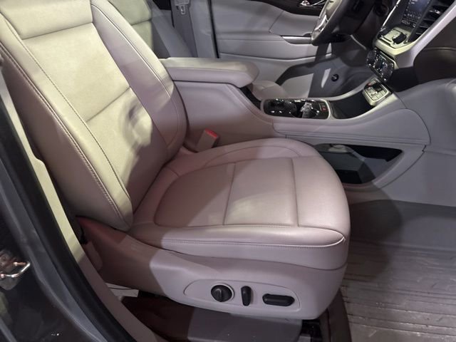 Used 2023 GMC Acadia SLT w/ Technology Package image 7