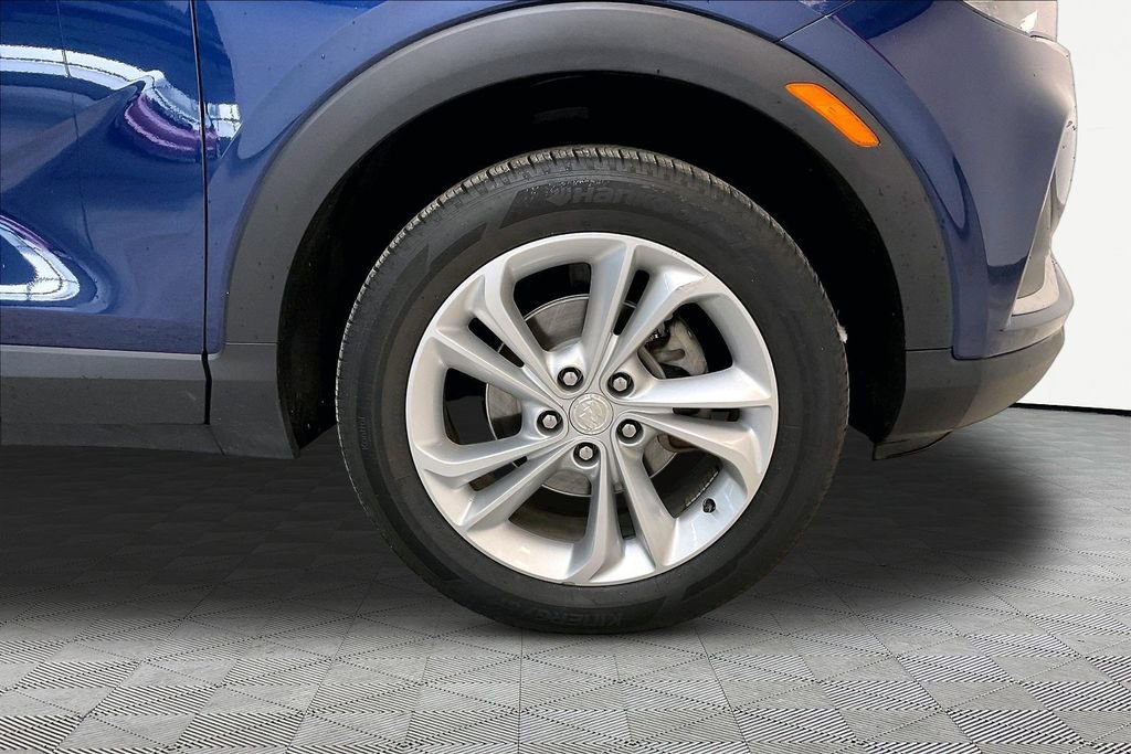 Used 2023 Buick Encore GX Preferred w/ Cold Weather Comfort Package AWD/4WD image 33