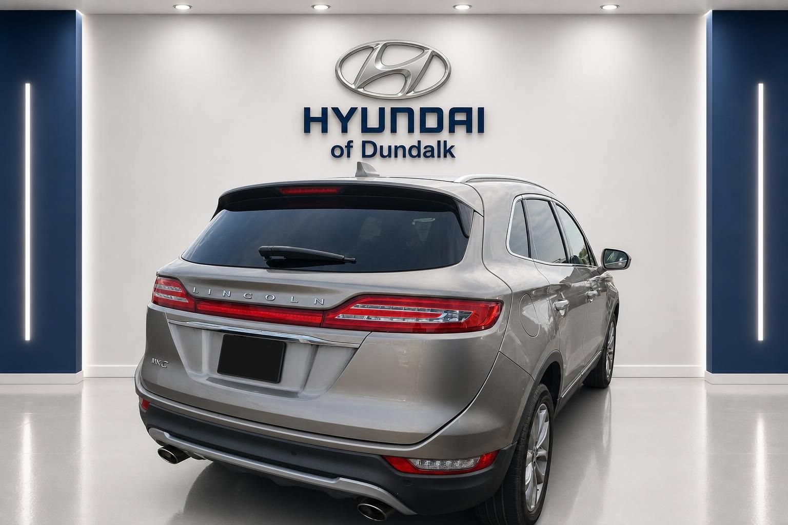 Used 2019 Lincoln MKC Select w/ Select Plus Package AWD/4WD image 4
