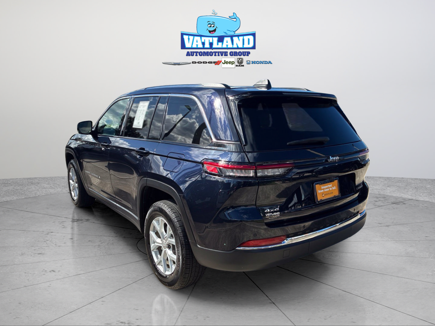 Certified 2023 Jeep Grand Cherokee Limited w/ Trailer Tow Prep Group (B) AWD/4WD image 37