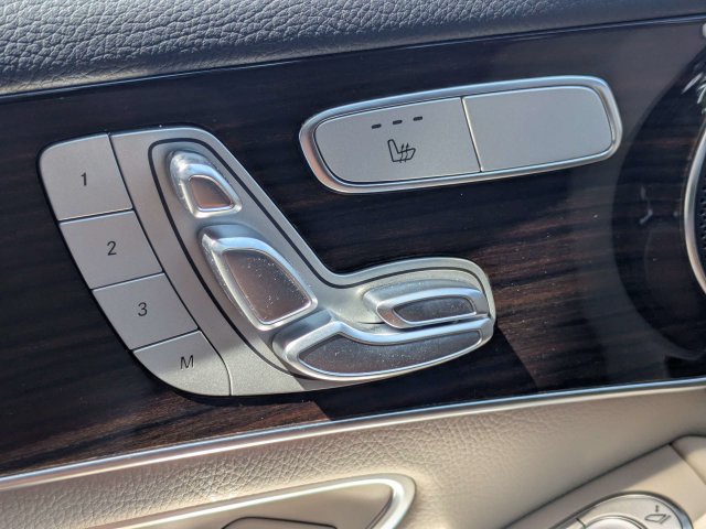 Used 2022 Mercedes-Benz GLC 300 image 24