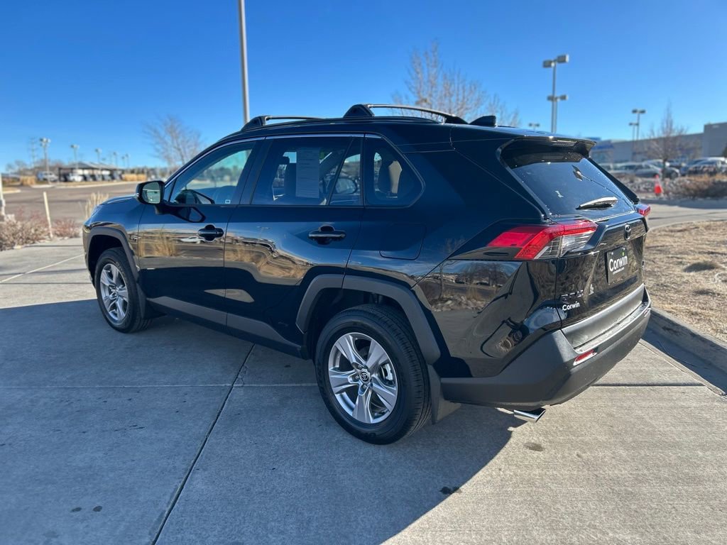 Used 2025 Toyota RAV4 XLE image 5