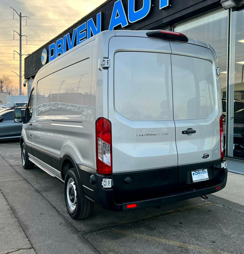 Used 2024 Ford Transit 250 148 Medium Roof w/ Interior Upgrade Package image 31