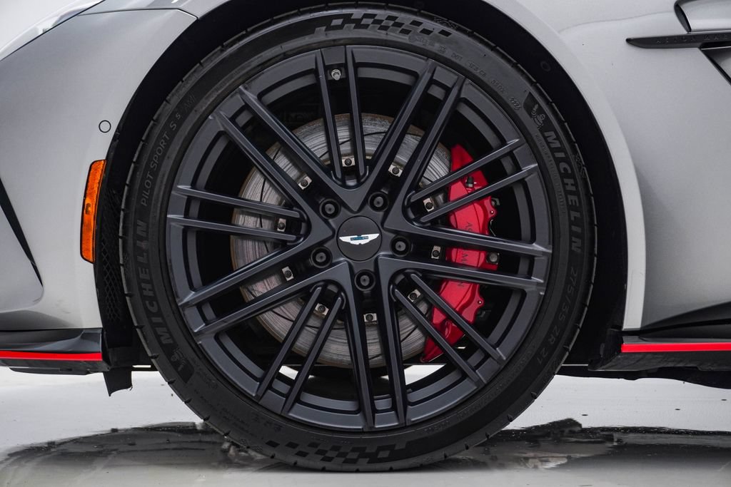 Used 2025 Aston Martin V8 Vantage Coupe RWD image 15