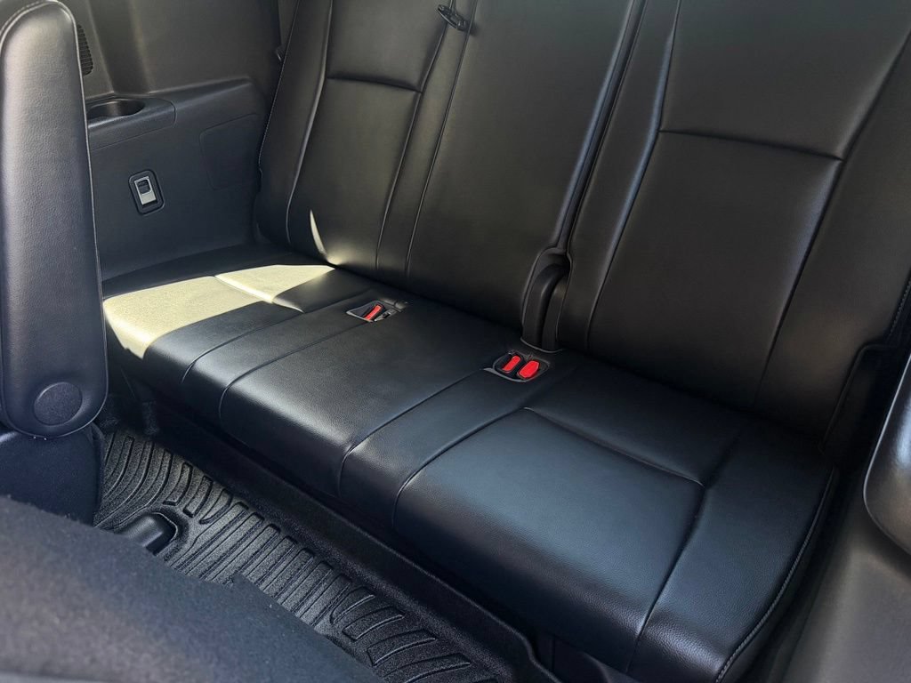 Used 2022 Toyota Highlander Platinum FWD image 20