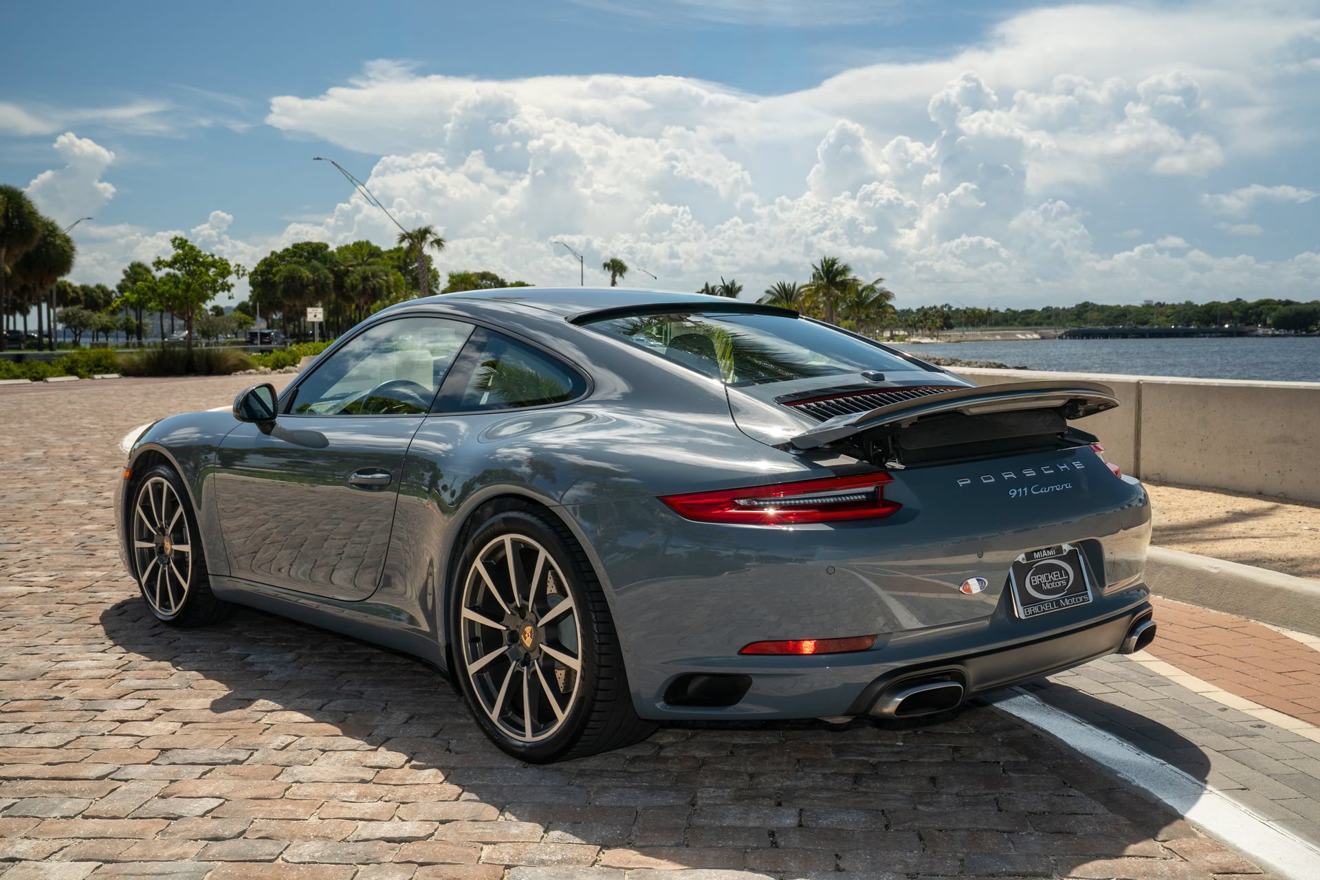 Used 2017 Porsche 911 Carrera RWD image 12