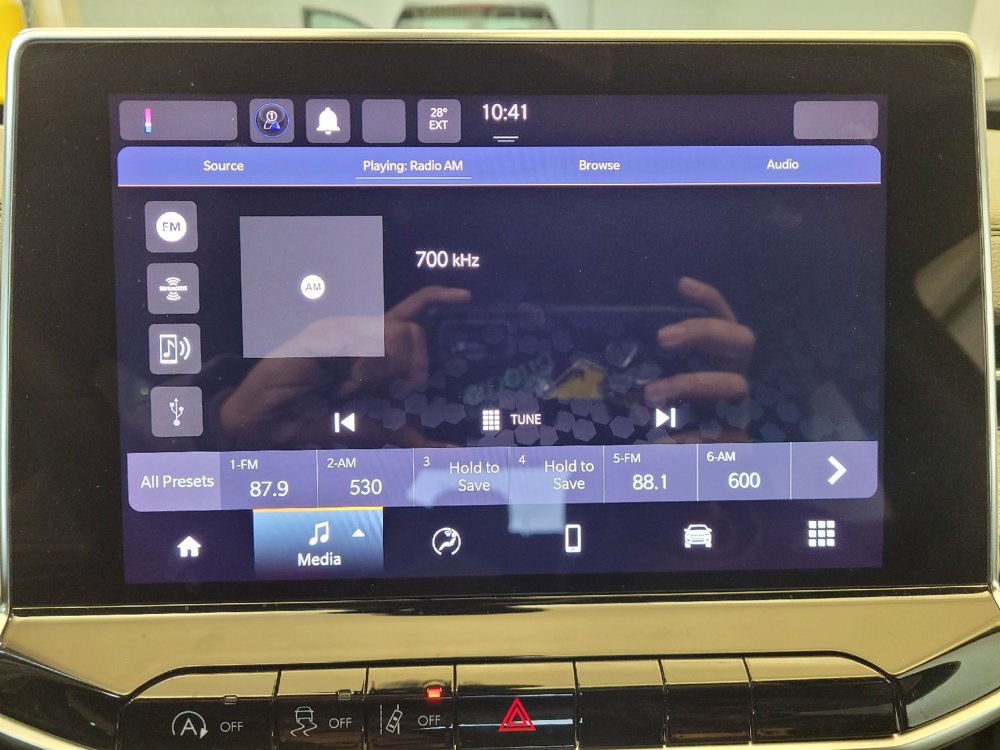 Used 2024 Jeep Compass Latitude image 25