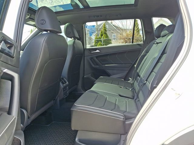 Certified 2023 Volkswagen Tiguan SEL R-Line image 8