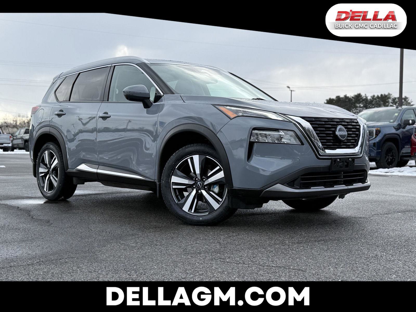 Used 2023 Nissan Rogue SL image 1