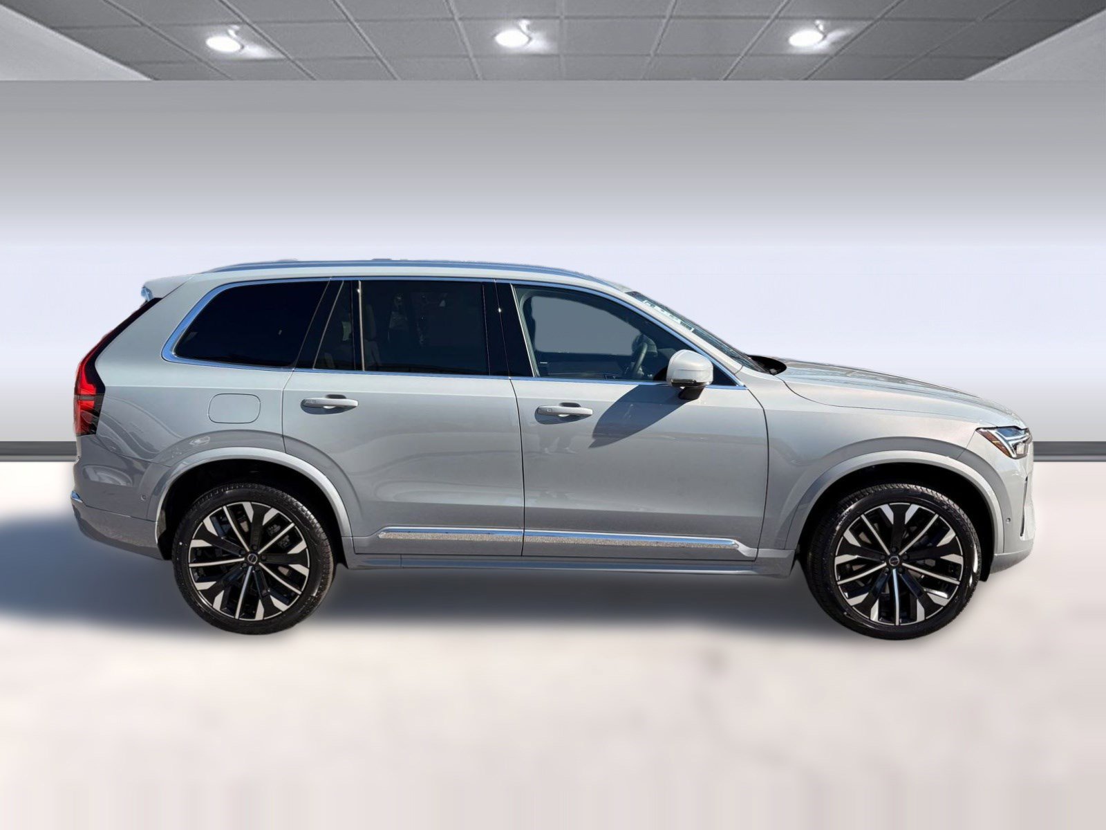 New 2026 Volvo XC90 B6 Plus w/ Protection Package Premier image 8