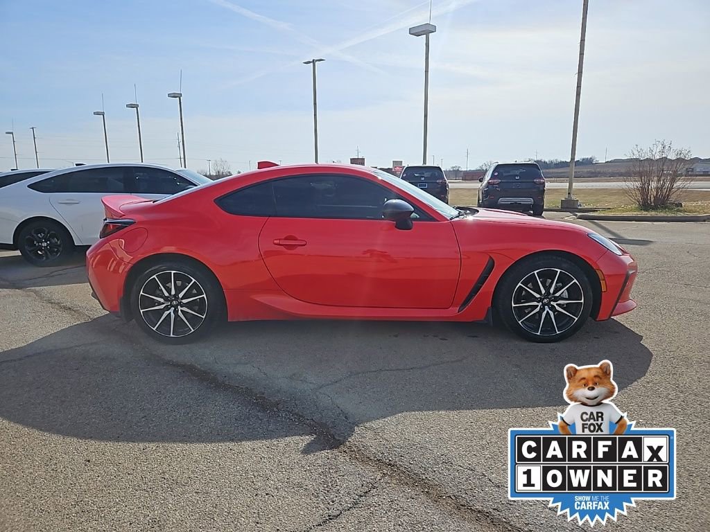 Used 2023 Toyota GR86 image 4