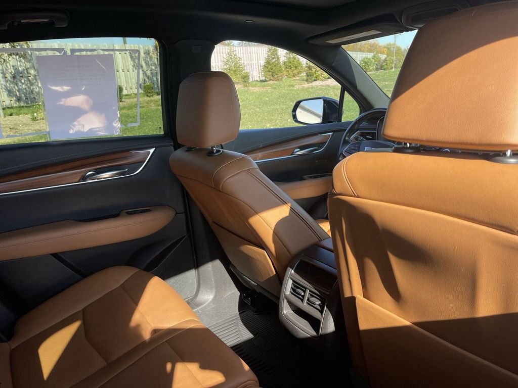 Certified 2022 Cadillac XT5 Premium Luxury image 39