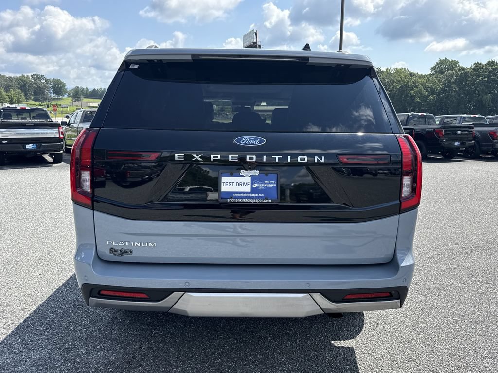 Used 2025 Ford Expedition Platinum AWD/4WD image 6