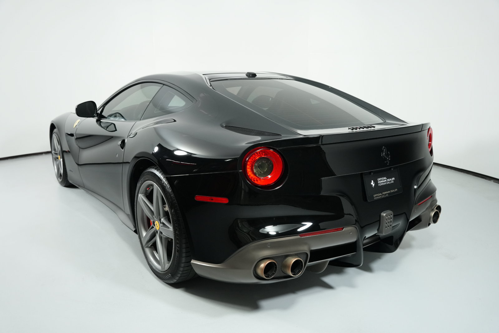 Used 2014 Ferrari F12 Berlinetta RWD image 9