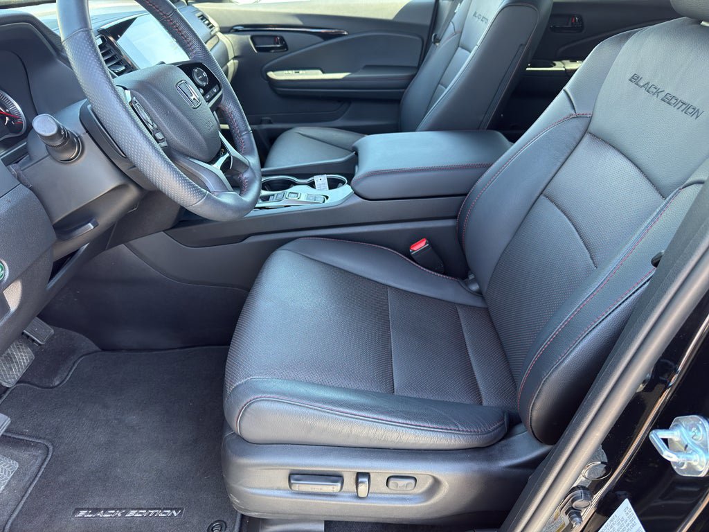 Used 2025 Honda Passport Black Edition image 11