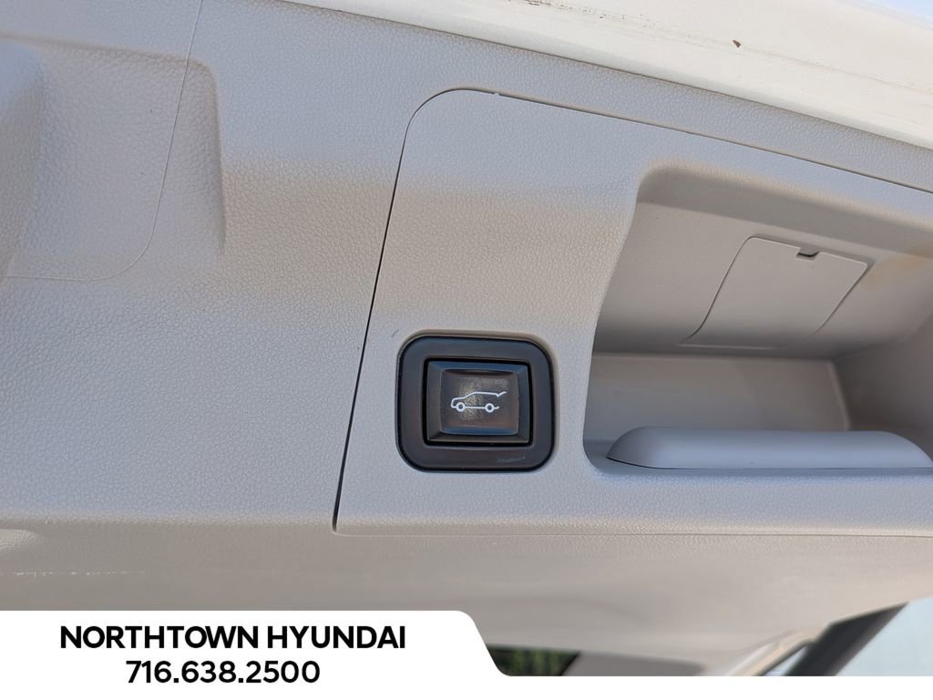 Used 2021 GMC Acadia SLT w/ Technology Package AWD/4WD image 39