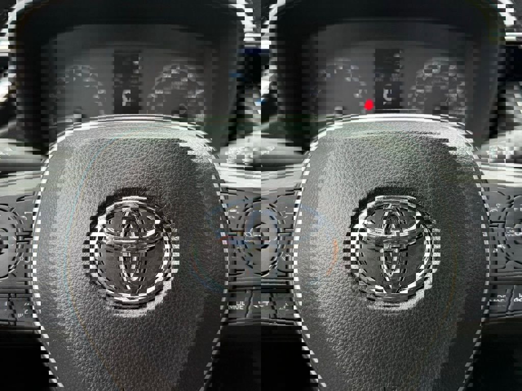 Used 2024 Toyota Corolla SE image 23