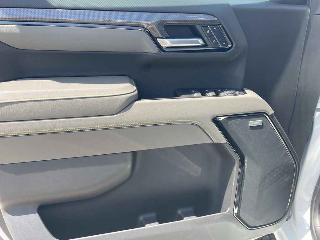 New 2026 Chevrolet Silverado 1500 ZR2 w/ Dark Appearance Package AWD/4WD image 12