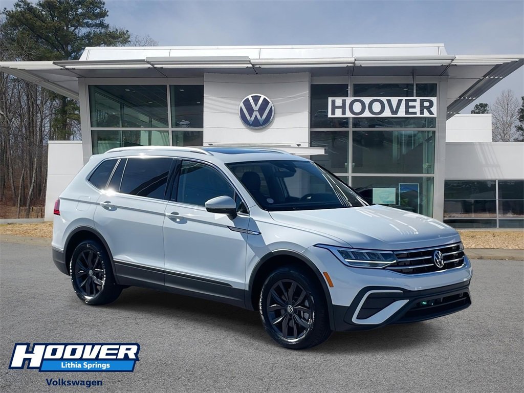 Certified 2024 Volkswagen Tiguan SE w/ Panoramic Sunroof Package