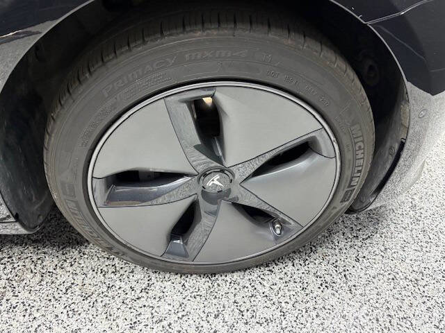 Used 2018 Tesla Model 3 Long Range image 10
