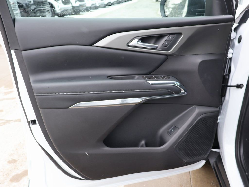 New 2026 Chevrolet Traverse LT w/ Midnight/Sport Edition image 11