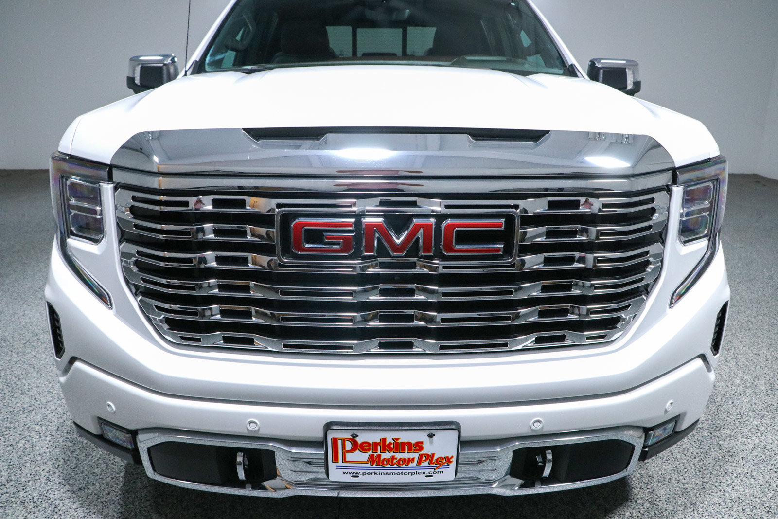 Used 2022 GMC Sierra 1500 Denali w/ Denali Reserve Package AWD/4WD image 4