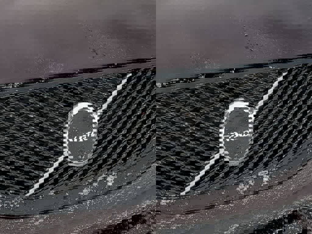 New 2026 Volvo XC60 T8 Plus w/ Protection Package Premier image 11