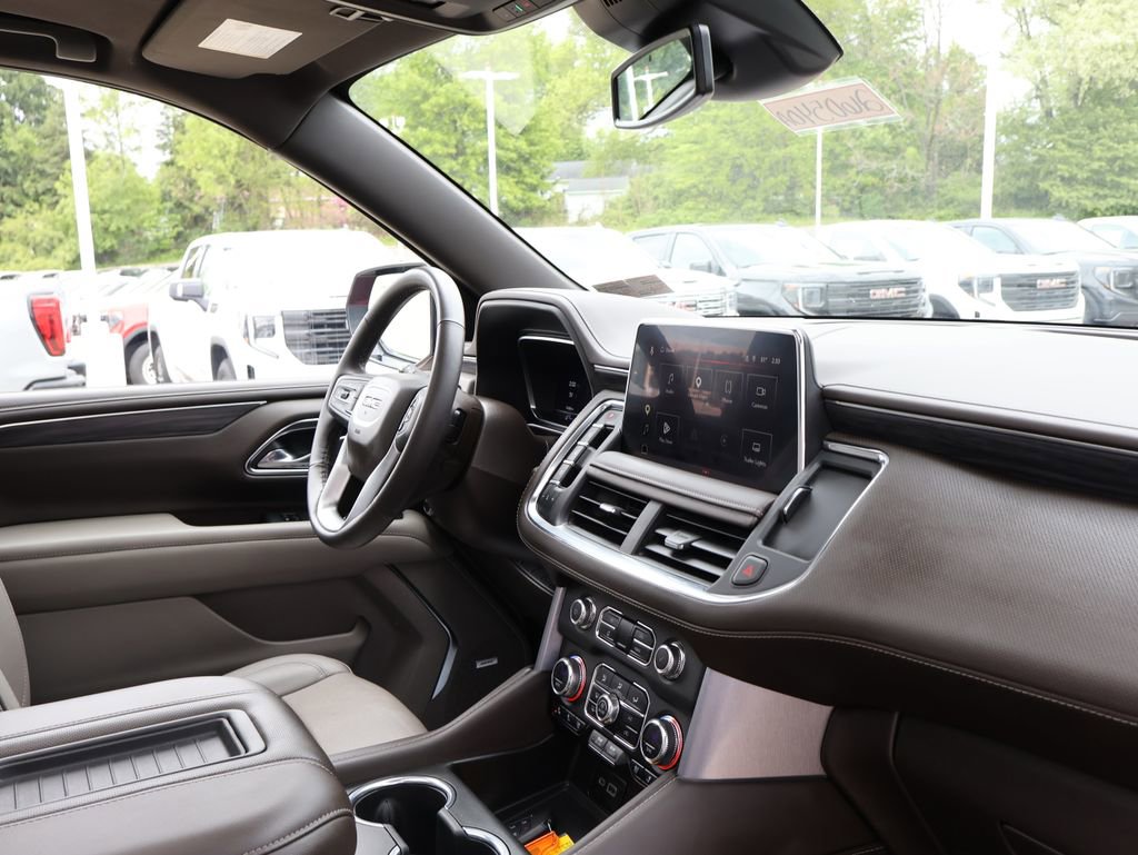 Used 2023 GMC Yukon SLT w/ SLT Premium Package AWD/4WD image 45